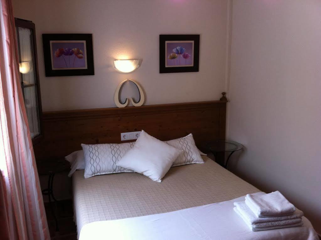 Hostal Costa De La Luz Conil De La Frontera Luaran gambar