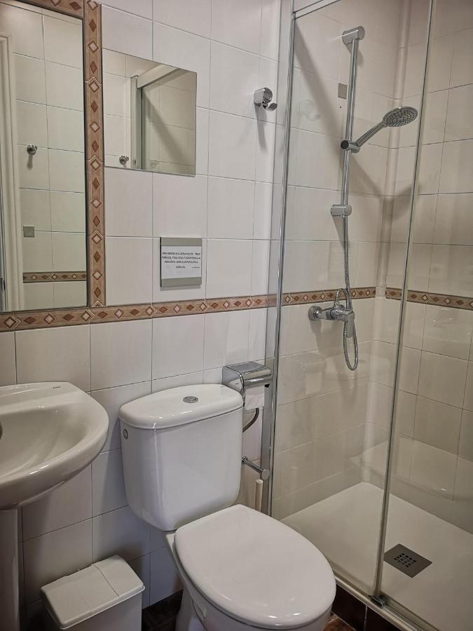 Hostal Costa De La Luz Conil De La Frontera Luaran gambar