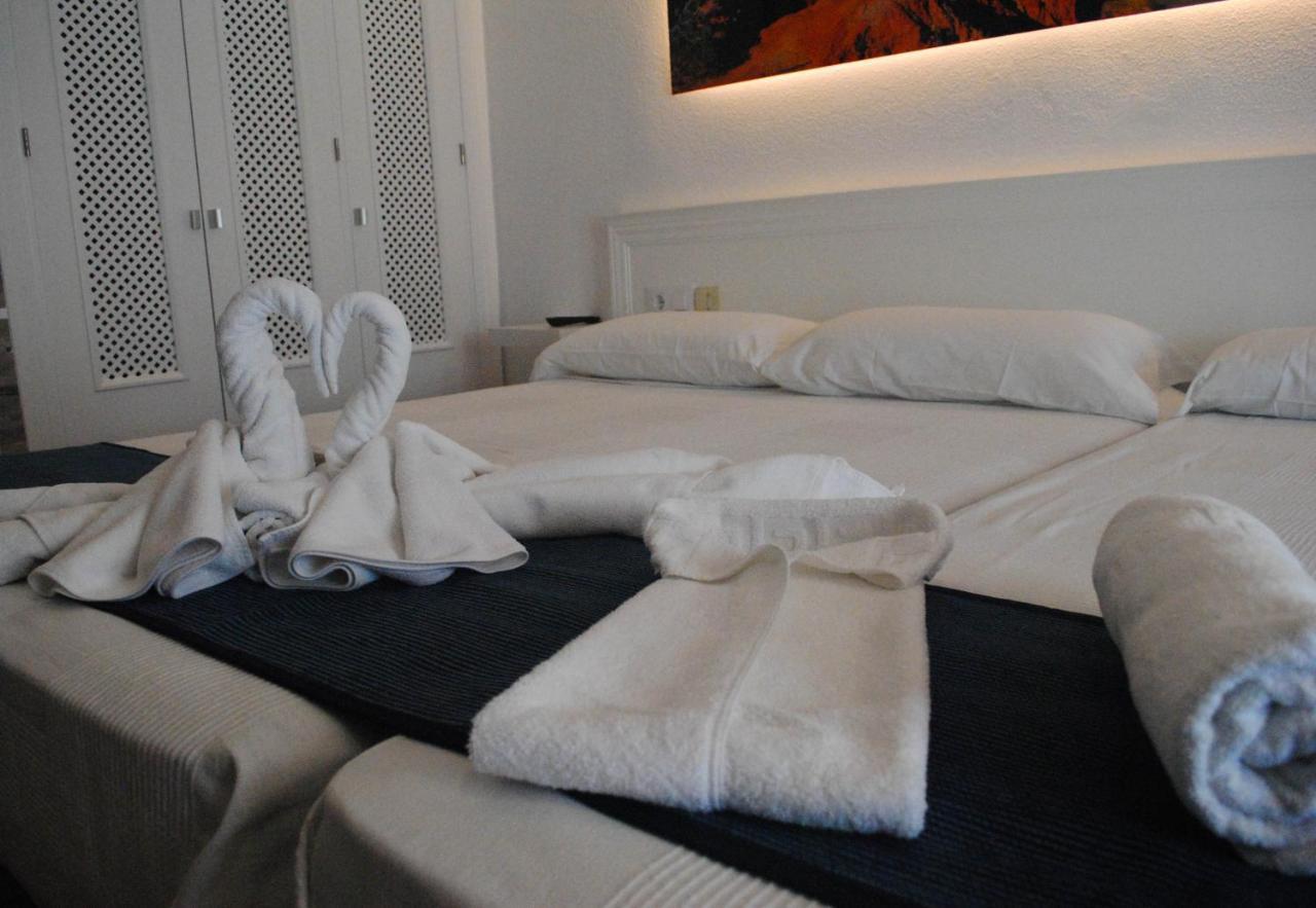 Hostal Costa De La Luz Conil De La Frontera Luaran gambar