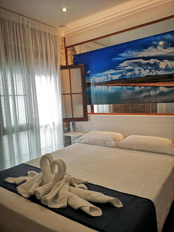 Hostal Costa De La Luz Conil De La Frontera Luaran gambar