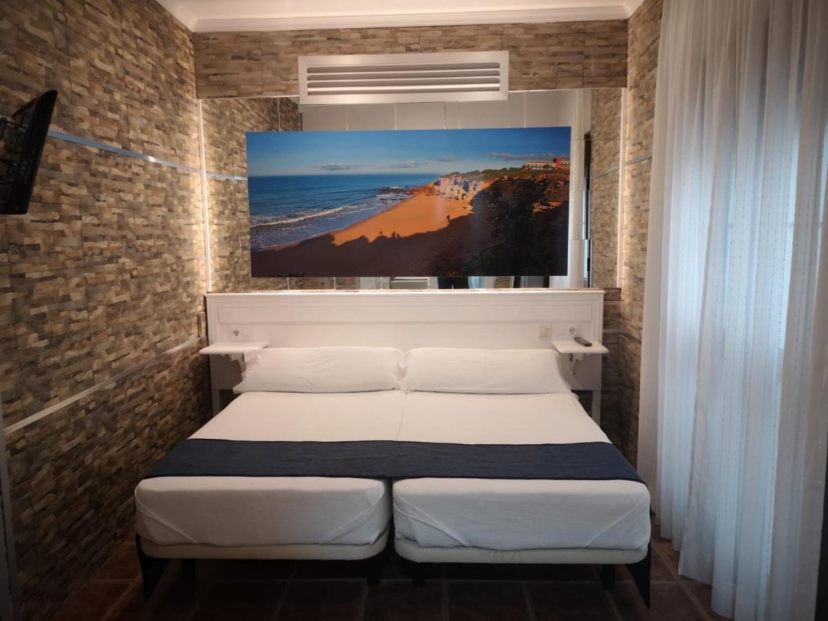 Hostal Costa De La Luz Conil De La Frontera Luaran gambar